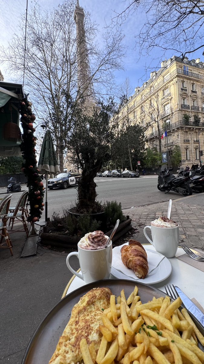 yumis ‧₊˚✩ ₊ tweet media