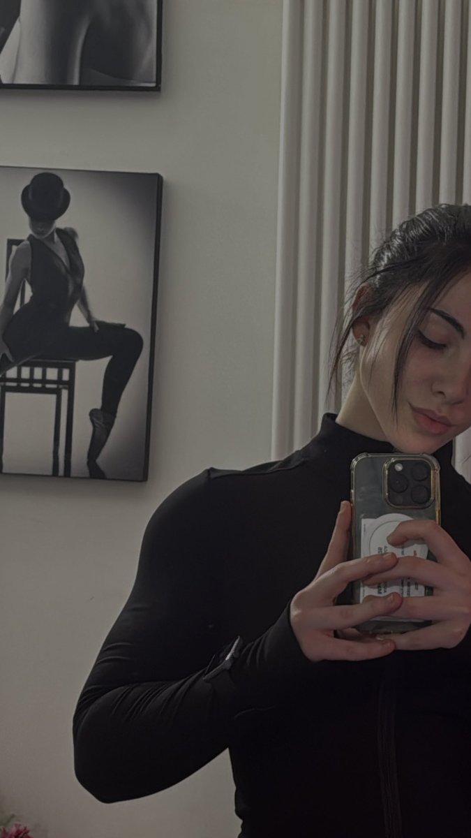 fr.anci_ tweet media