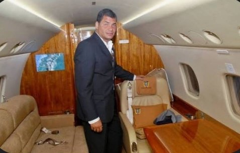wiloartea's tweet photo. @ladataecu Se debe investigar hoja de ruta con informes de actividades para poder fiscalizar los viajes del correísmo y así poder conocer sus viajes obscuros.
##TeQuedaPoco ......
#Prófugo . https://t.co/VsFNEPk4qJ