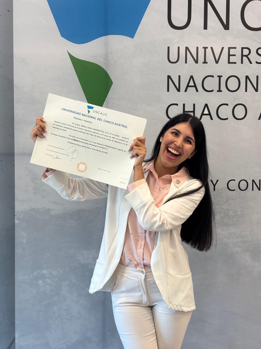 BarrientosCami1's tweet photo. Legalmente médica 👩🏻‍⚕️🙌🏻 https://t.co/WKkpmcBeGu