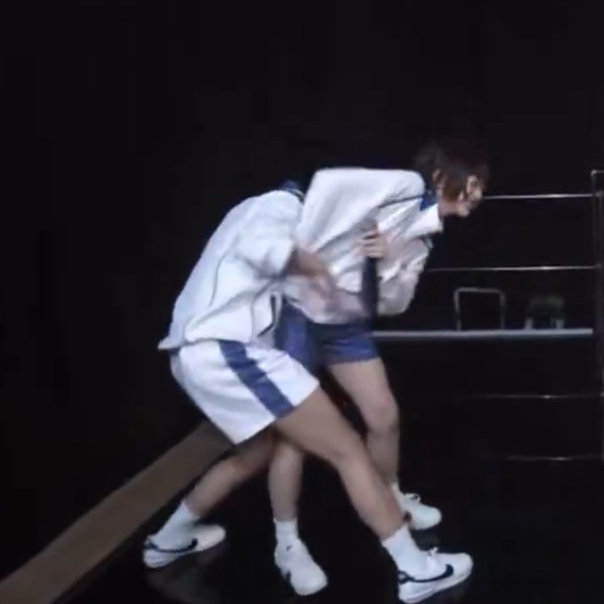 ƃuɐʎod tweet media