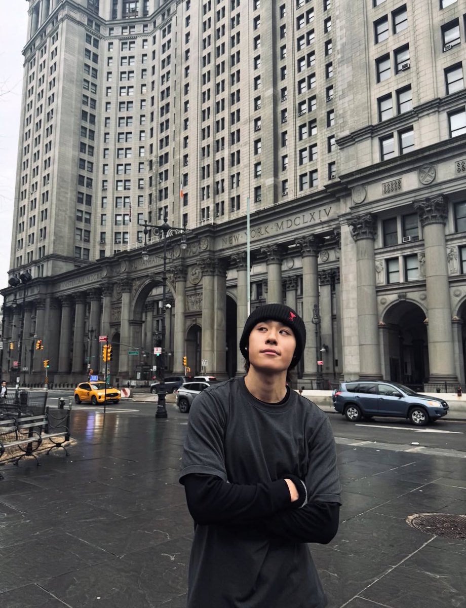 jcloveslykn's tweet photo. #dylanjun / #jundylan au || alpha movie star, dylan zhou, ends up with jun as a bodyguard and jun is an omega — an omegaverse au 🤭 

a gift for @lyknwestie https://t.co/NpIxE1YbEE