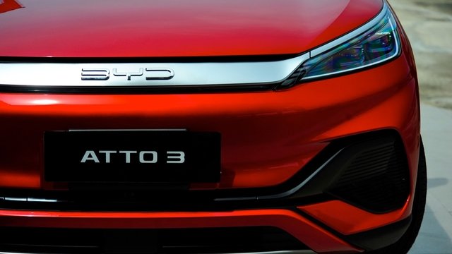 China in English tweet media