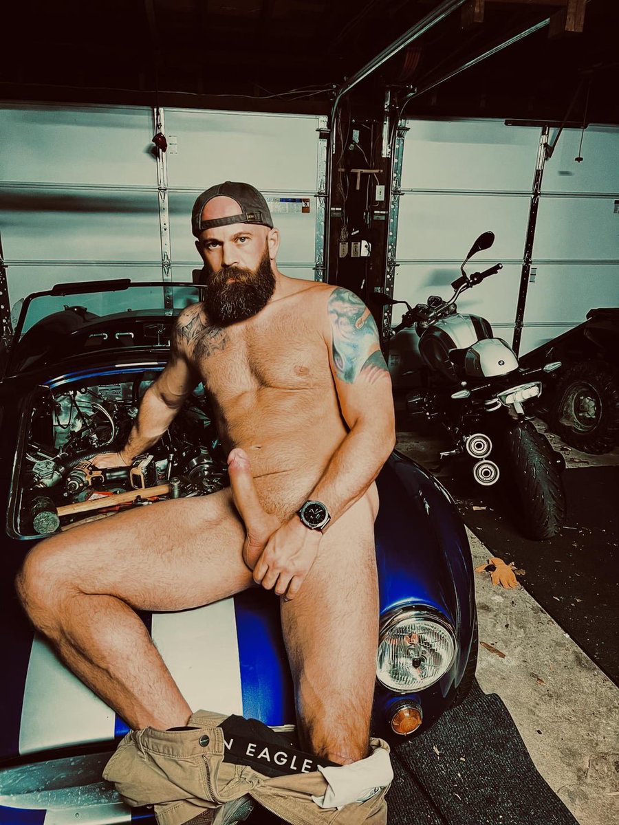 The Smut Curator tweet media