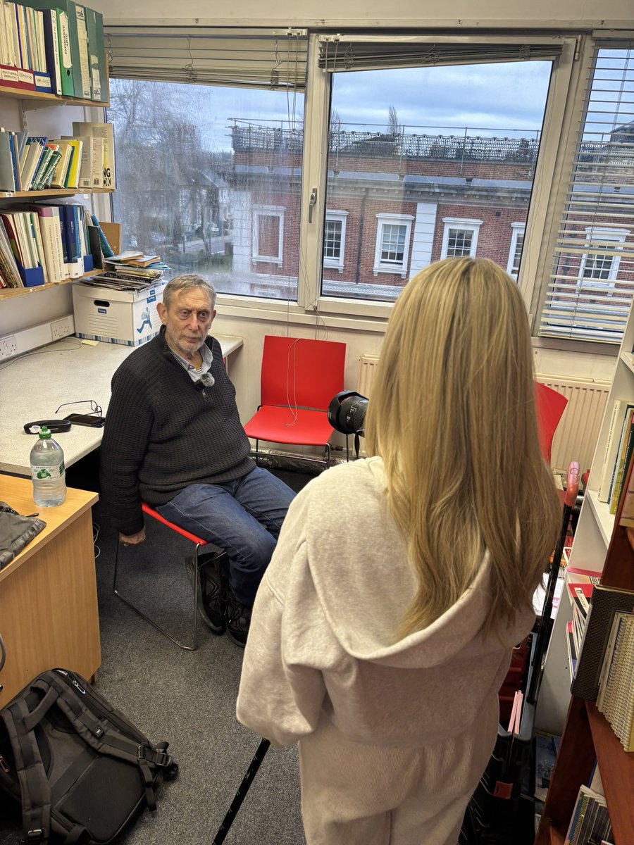 SpeakingofBks's tweet photo. Fun afternoon filming with @MichaelRosenYes where it was agreed that today I bear more than a passing resemblance to Bagpuss 😂 https://t.co/ndpzBjZTS8