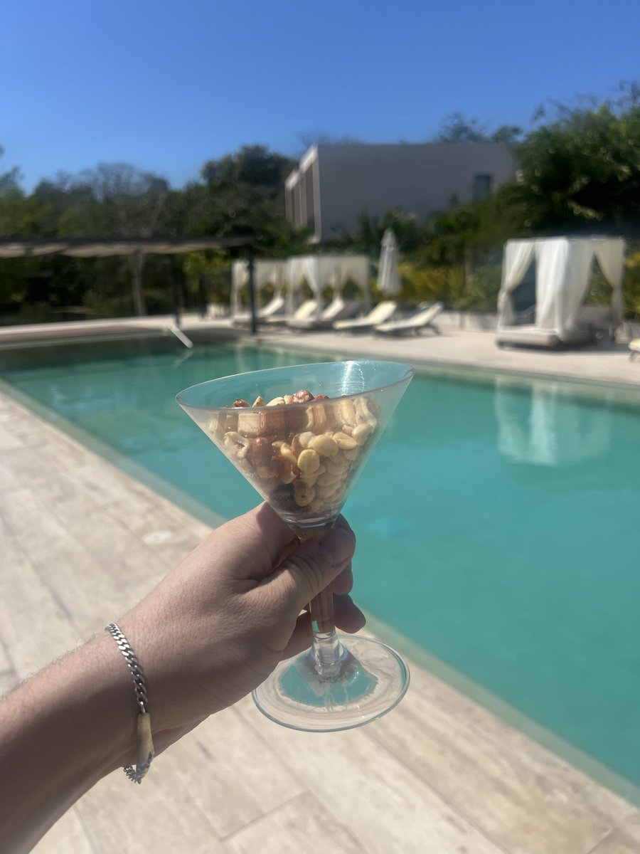henrytini tweet media