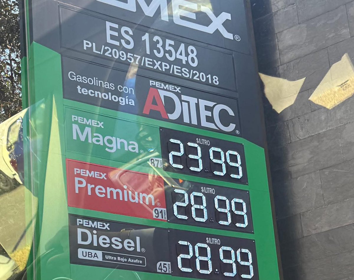 Ann Leia tweet media