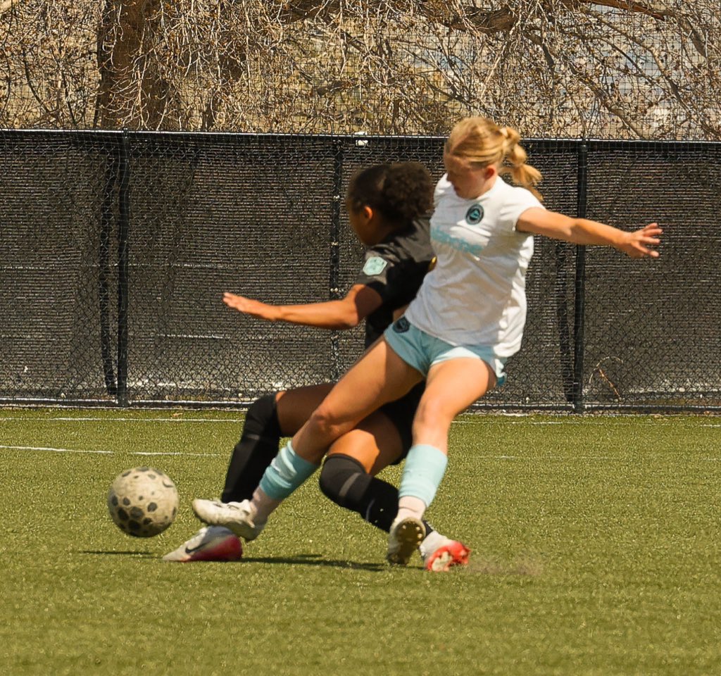 Sport_Court_7's tweet photo. Perfecting the art of the box out 😌⚽️
No ball for you. Try again tomorrow. #Denied #DefenderLife
@imyouthsoccer @ecnlgirls @prepsoccer @topdrawersoccer @thesoccerwire @smedley033 @maxpreps @avalanchesoccer @avalanche09ecnl @toppreps @socaddicts https://t.co/BVI77aXNl1
