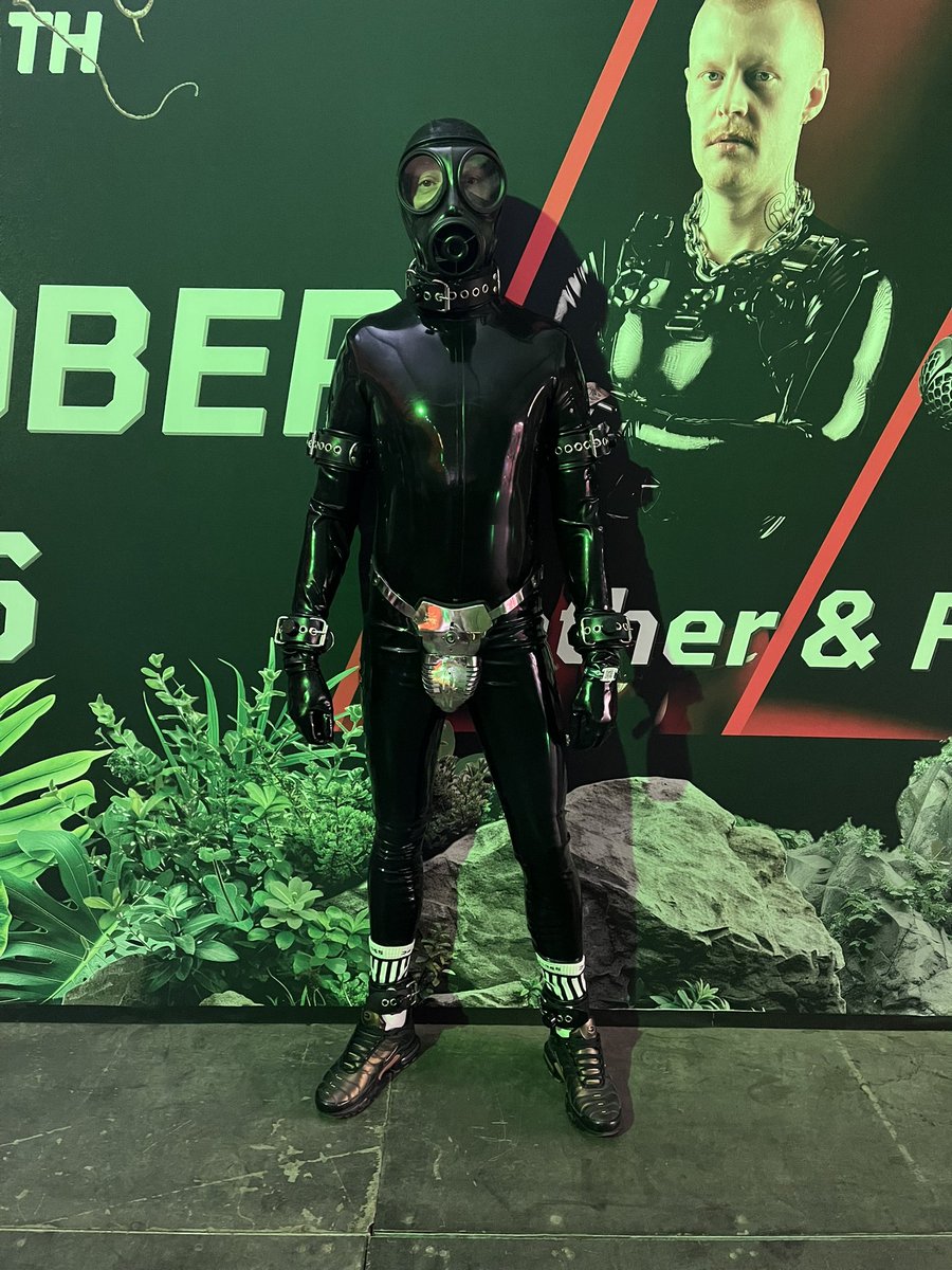 bondage_paris 🔜 Berlin 😈 tweet media