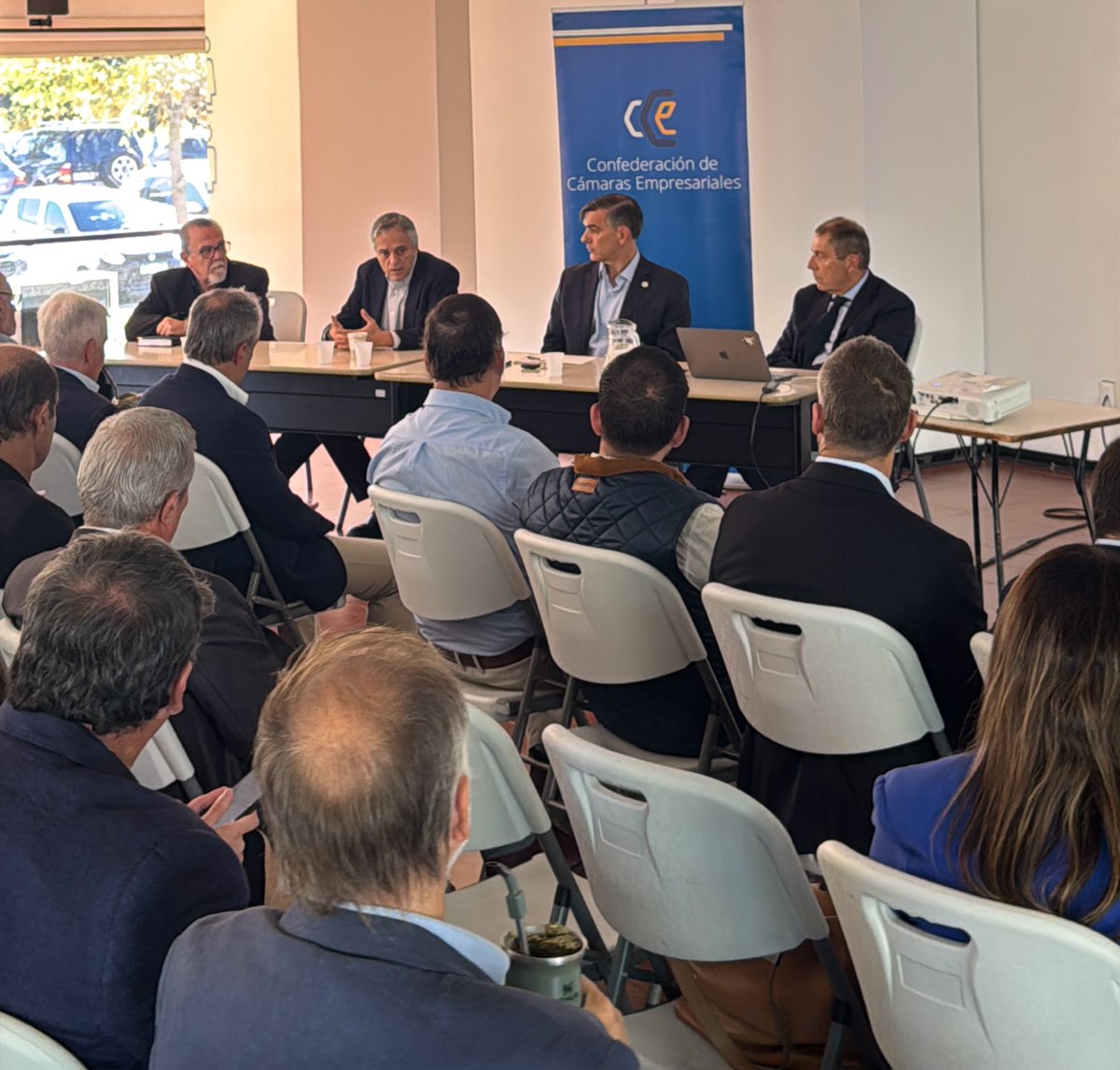 Confederación de Cámaras Empresariales Uruguay tweet media