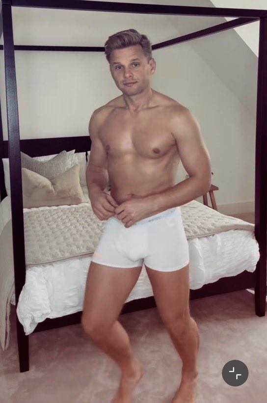 manbate74's tweet photo. Jeff Brazier 😍

#man #sexy #lad #men #LGBT #lads #abs #pecs #gay #straight #gaylife #twink #boi #mancrush #hunks #grindr #cute #tiktok #hunk #reels #strong #guys #guy #abs #realman #male #males #muscle #fit #friends #goodtimes #real #jeffbrazier #thismorning https://t.co/9WEVbU3hn4