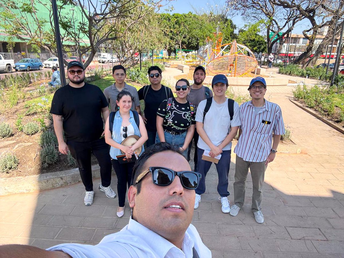 La semana pasada, estudiantes participaron en el Curso-Taller “GeoNarrativas”, donde exploraron el territorio a través de teoría crítica, trabajo de campo y herramientas digitales.

#mpegpau #cuaad #udg #secihti #maestría