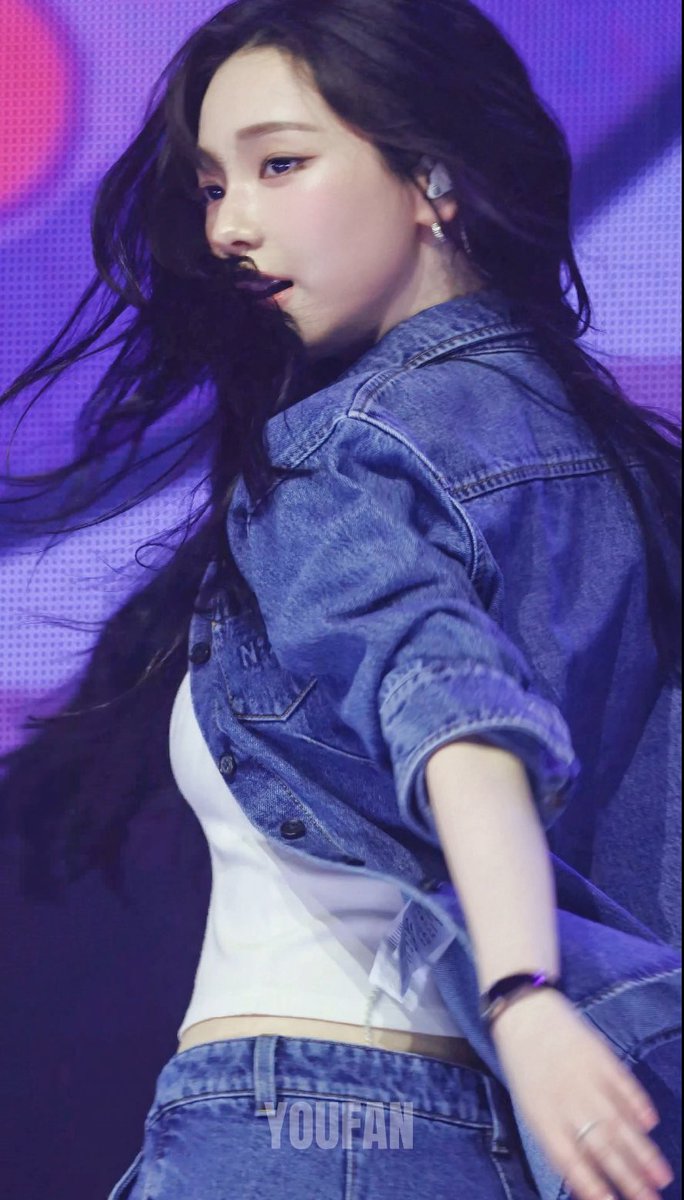 Karinahyun0411's tweet photo. 260324 💙🤍

#카리나 #Karina #에스파 #aespa 
#エスパ #カリナ #劉知珉 https://t.co/XjaYPB7Zds