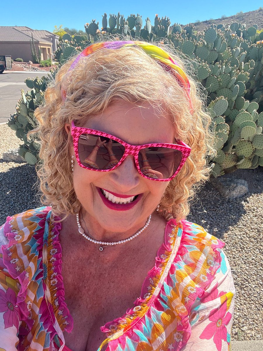 JodiLivon's tweet image. Upcoming Events &amp;amp; Happenings! If you are in Minnesota, join me! We are doing gallery-style-readings! buff.ly/sYmE0pJ
#events  #intuition #Tuesday