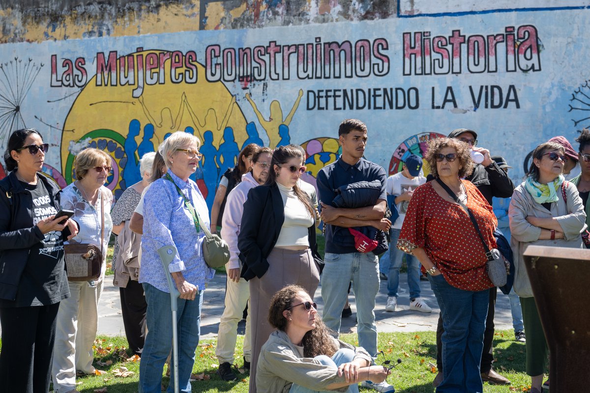 IMigualitario's tweet photo. Primer recorrido de “Buses por la Memoria” 🚍

📍🚌 Visita guiada por sitios de memoria del pasado reciente.
🗓️ Los recorridos se realizarán de forma mensual, con inscripción previa.

📲 Conocé más en nuestra web. https://t.co/XRB2aUWpKu