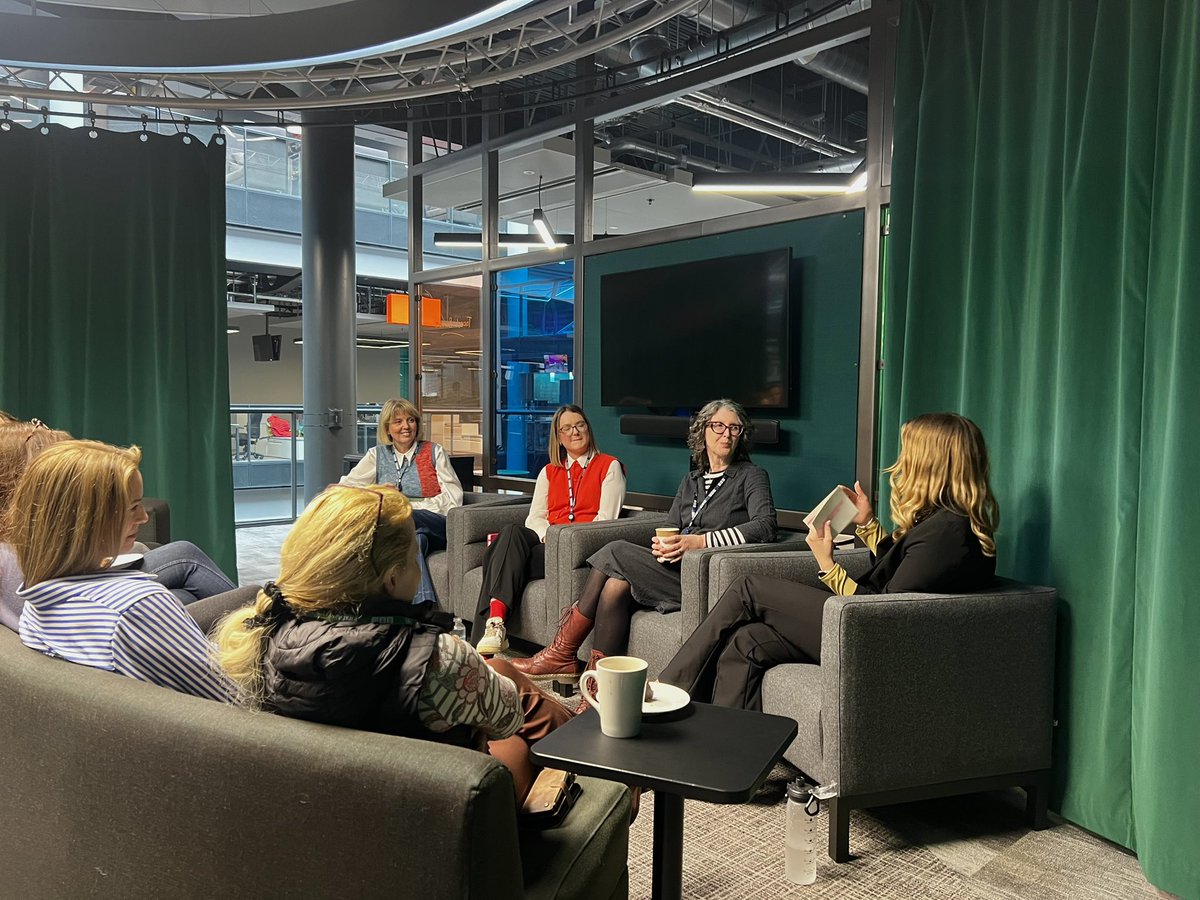 EleriGriffiths2's tweet photo. A pleasure and honour to have been asked to present today’s event for staff celebrating International Women’s Day! 
It was so lovely to chat and find out more about the career journeys of three of BBC Wales’ inspiring female leaders - Delyth Isaac, Carolyn Hitt &amp; Sarah Last 💗 https://t.co/cS28rXeV7L