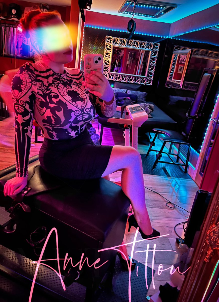 Miss Anne Tittou tweet media