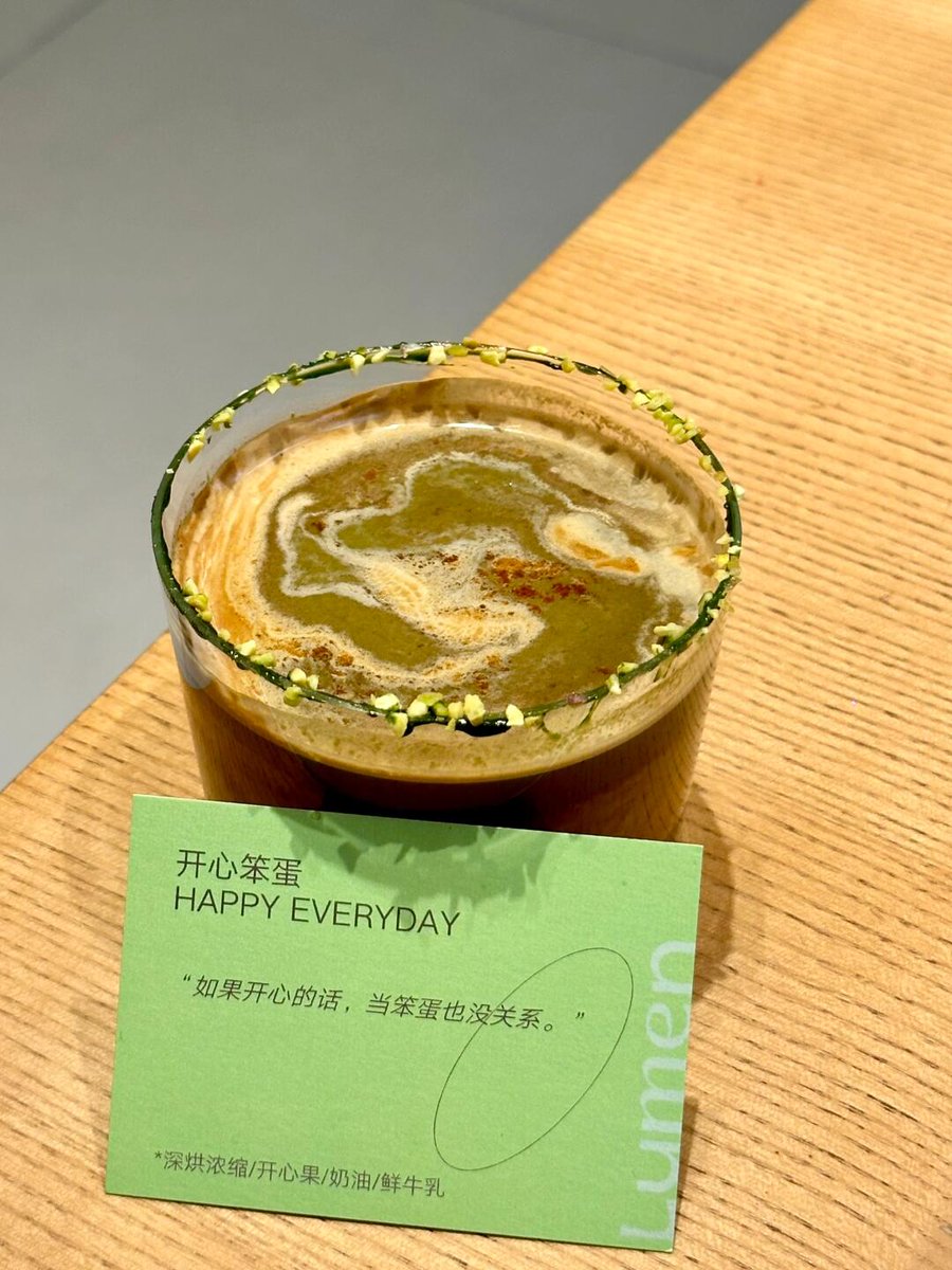 TaseenAnsari's tweet photo. Tried a zero-waste café today—glass bottles for drinks, bulk snacks, no single-use plastics!  Every small choice counts for our planet. #SustainableLiving #ZeroWasteJourney https://t.co/oXcP6qy8q5