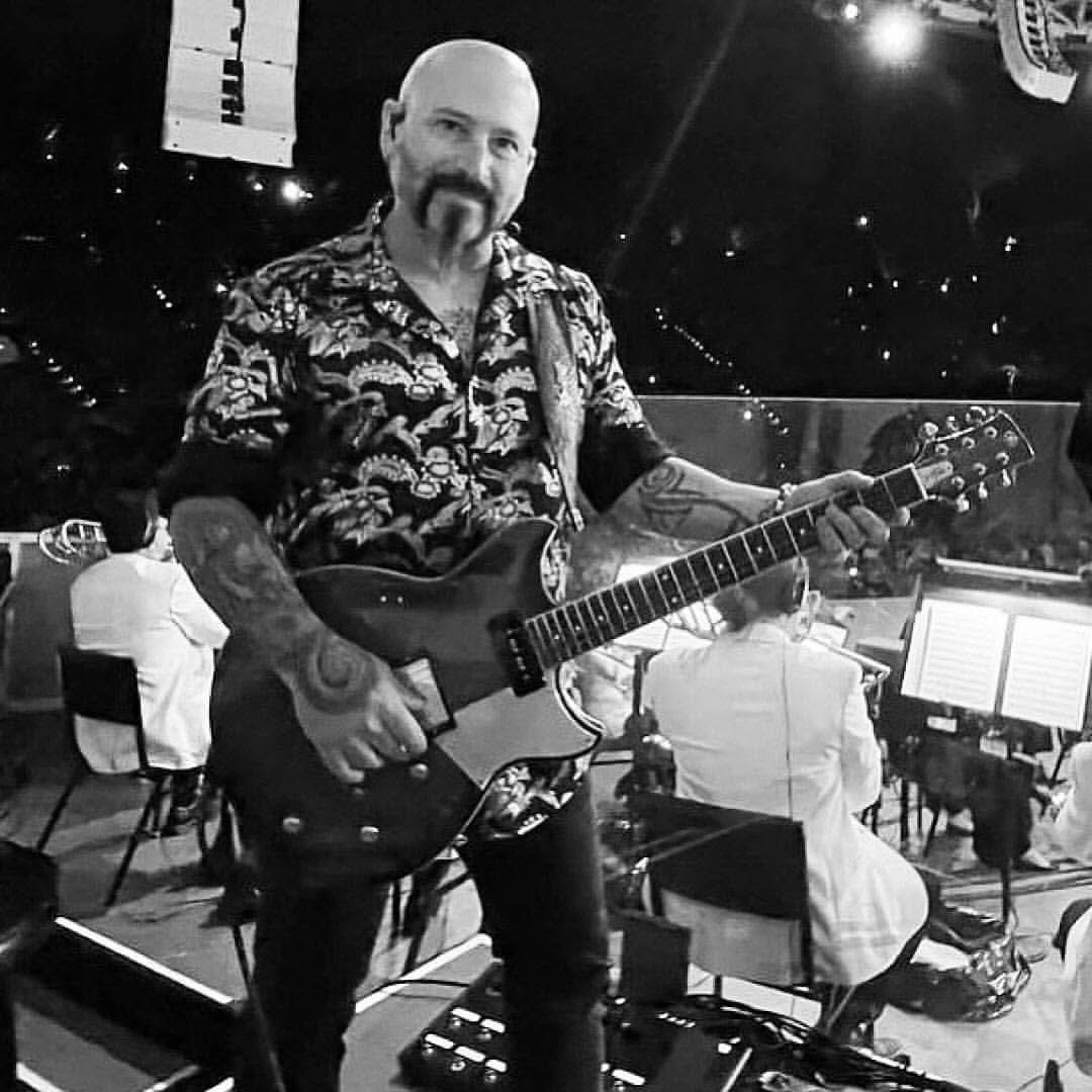 FonkyBaldHeads's tweet photo. Happy Birthday 2 Fonky @ColorblindFish Leave your messages here for Fonky Fish 😎 #fbh #colorblindfish https://t.co/rsnk1RheGt https://t.co/44nn0iPET2
