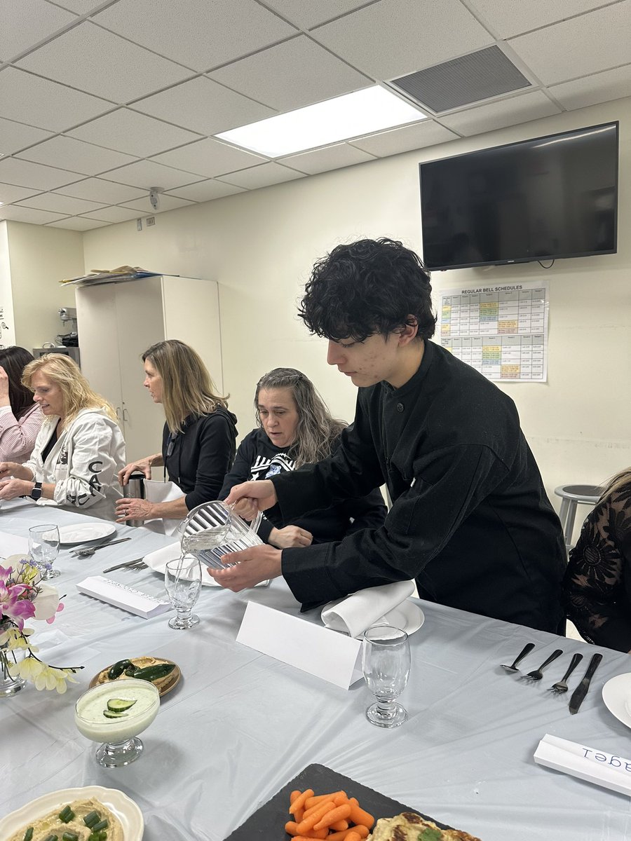 Riverside Brookfield High School tweet media