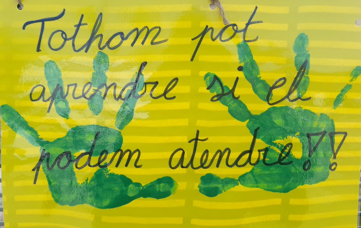 GausachsNuria's tweet photo. #Sabiesque a l'escola concertada treballem amb les mateixes plantilles de personal que el 1995? Sí, ho has llegit bé: fa gairebé 30 anys! 🧶

Les necessitats dels alumnes han evolucionat, la diversitat és una realitat a cada aula i la llei ens demana una inclusió plena. Però com ho fem sense mans? 👐

L'educació inclusiva no pot ser només bona voluntat del professorat. Sense una actualització de plantilles, la inclusió és una utopia. Necessitem recursos d'avui per als alumnes d'avui. 📢 #Educació #Plantilles1995