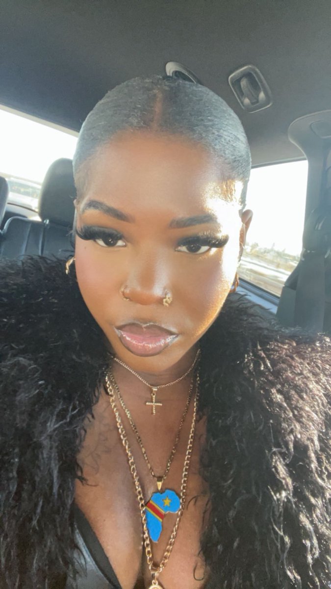 swiss bae 🇨🇩 tweet media