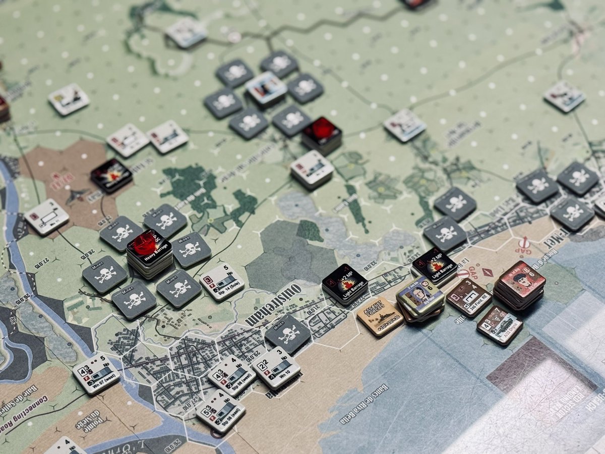 OTHH_works's tweet photo. Desembarcaments complicats. Les defenses alemanyes no donen treva; hem perdut alguns homes per culpa de les metralladores apostades a les platges. No ens aturaran.

@SnafuStore #GTS #wargames https://t.co/bv2K0N7XdY