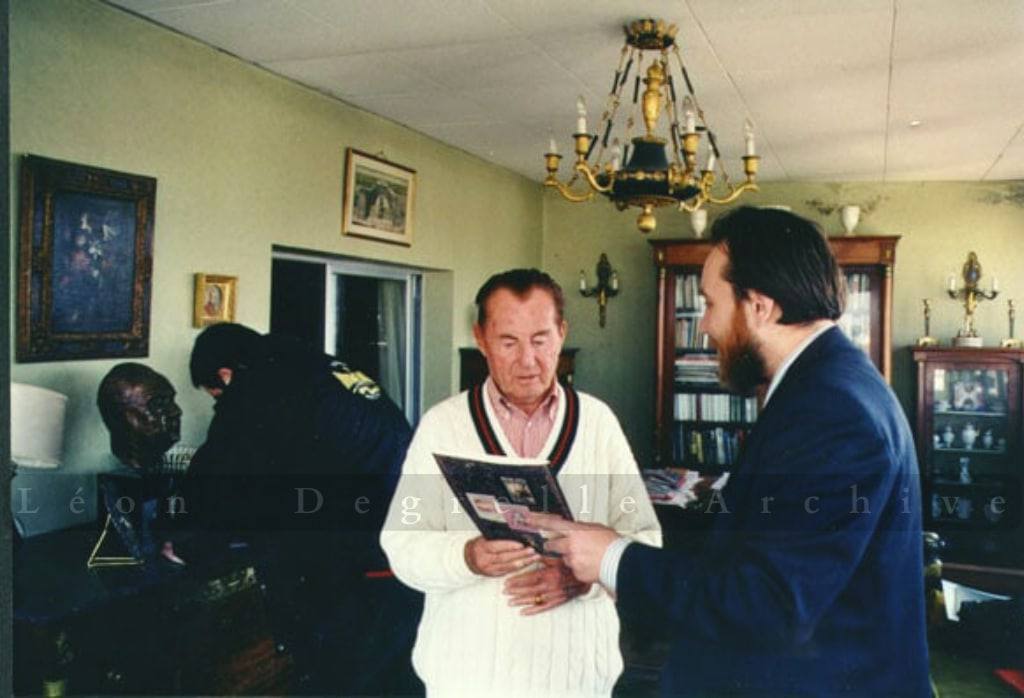 DOTTORE 🏴 🇰🇵☫ tweet media