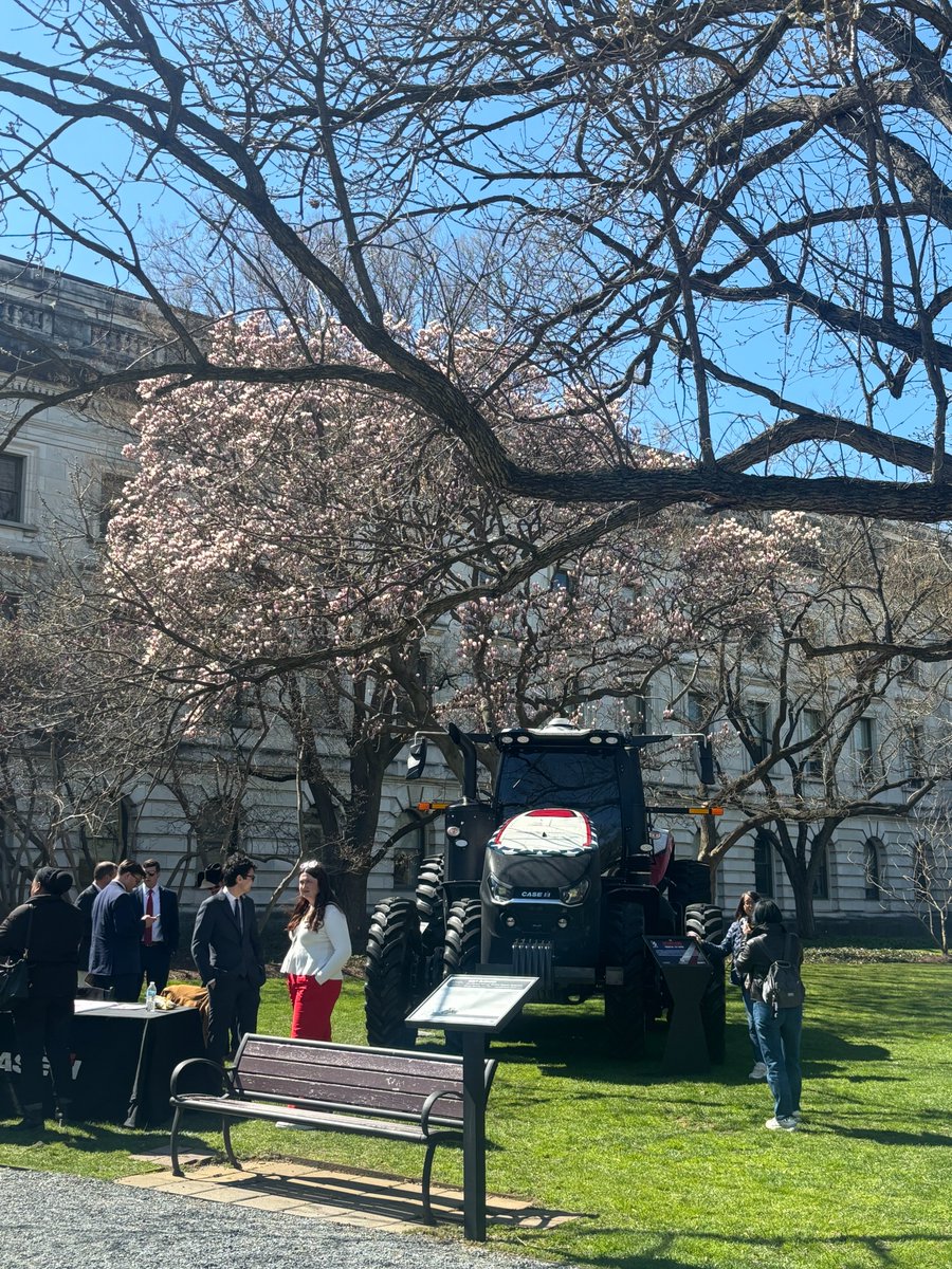APLU_Ag's tweet photo. Celebrating the power of American agriculture in our nation's capital! #AgDay #AgDay26 https://t.co/tZkmMCuadf