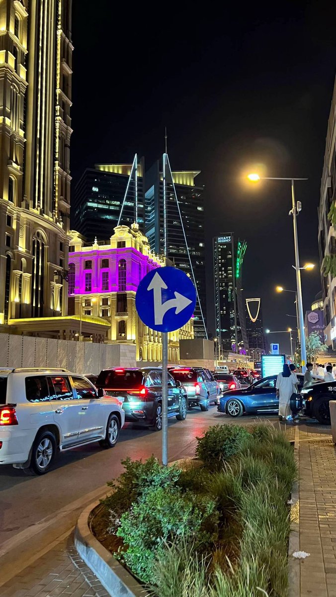 Brufen ..ᥫ᭡ tweet media