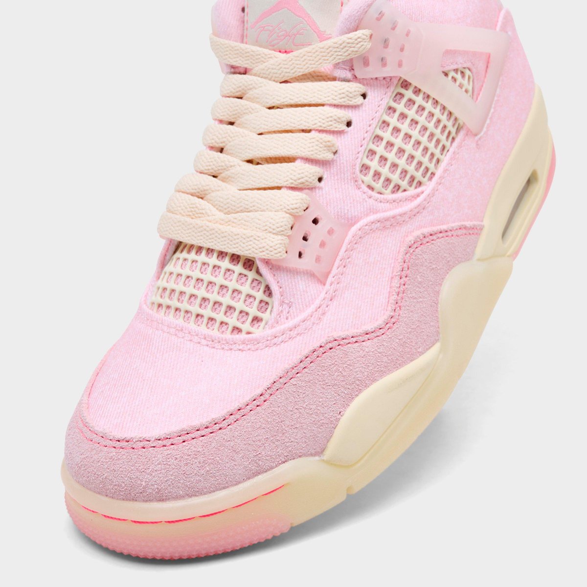 houseofheat's tweet photo. Women's Air Jordan 4 "Iced Carmine" Drops April 23 💝 https://t.co/CbB4T9M0fl