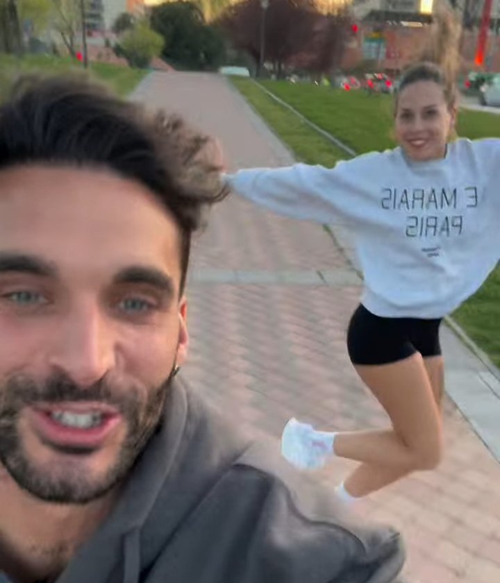 Miss Moon tweet media