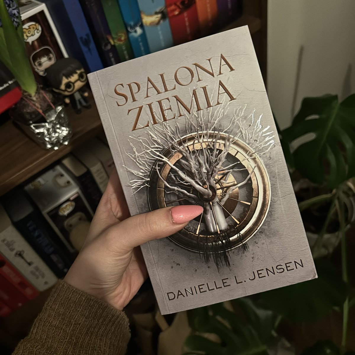 Julia🎧ྀི tweet media