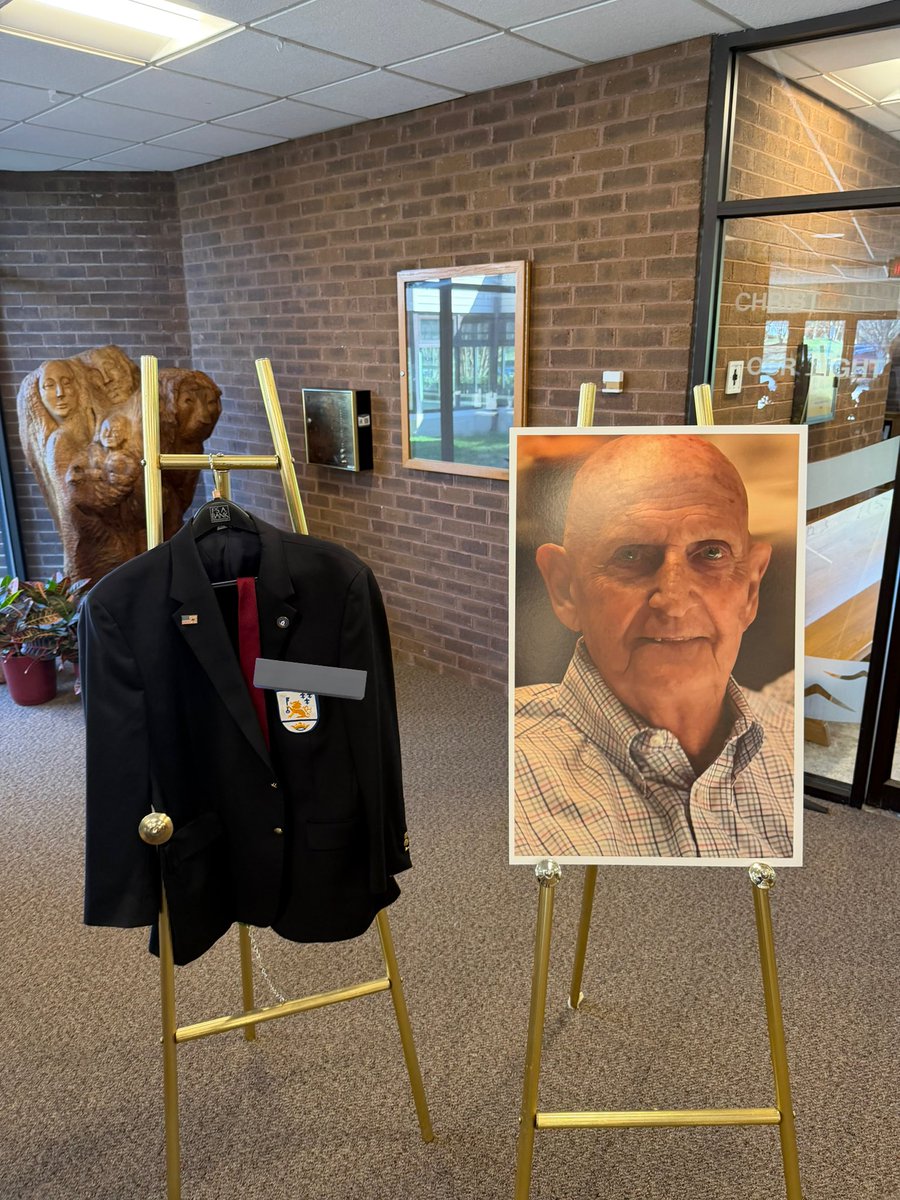 Connor 🌭 tweet media