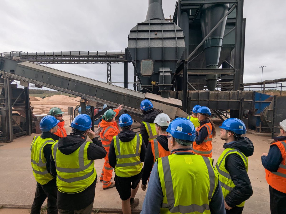 GroundsfestAcad's tweet photo. Our "Understanding Profiles" event with @MansfieldSand was officially our best one yet.

From technical deep dives into sands, soils, and rootzones to an epic behind-the-scenes quarry tour, today was all about getting under the surface of elite turf management. https://t.co/TOz5dEMIAU