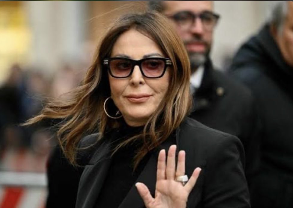 La nota di <a href="/GiorgiaMeloni/">Giorgia Meloni</a> dimostra incontrovertibilmente, anche a quei boccaloni che non l’hanno capito, che con la vittoria del Sì al referendum a nessuno di questi personaggi sarebbero state chieste le dimissioni🤷‍♂️