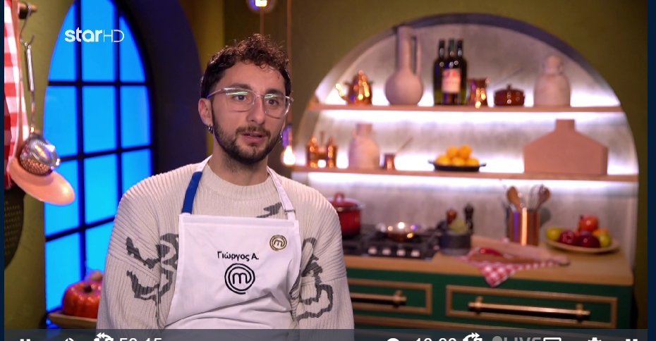 #MasterChefGR βρε καλο μου αν ηταν ειδωλο σου οπως ειπες θα ηξερες οτι το μαργαριταρι μας ειναι παντα χαμογελαστο κ δεν εφταιγε το πιατο σου... καραγκιοζακο  🤡🤡