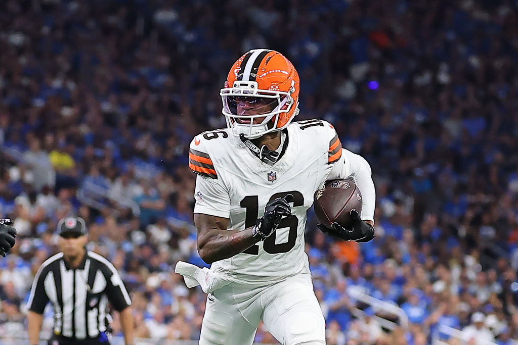 PFHOFAmbassador's tweet image. ISAIAH BOND, @Browns WR
In 2025, Bond, averaged 18.8 Yards per Reception - the HIGHEST Average Yards per Reception for a Season by a Browns receiver since Donovan Peoples-Jones in 2020 (Per PFR) #DawgPound #Browns #Cleveland #NFL #NFLonX #NFLDraft #NFLNews #NFLPicks #NFLtrending