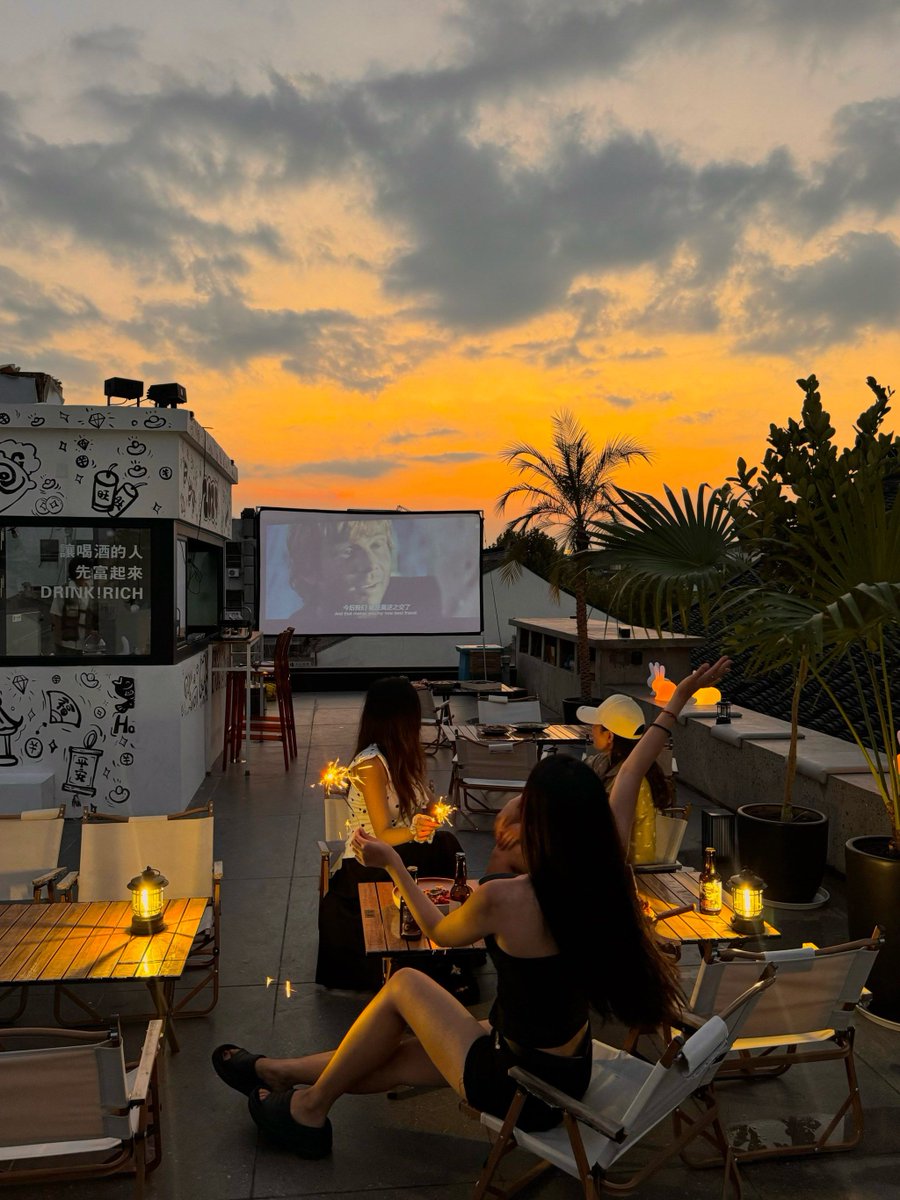 Ana Maria tweet media