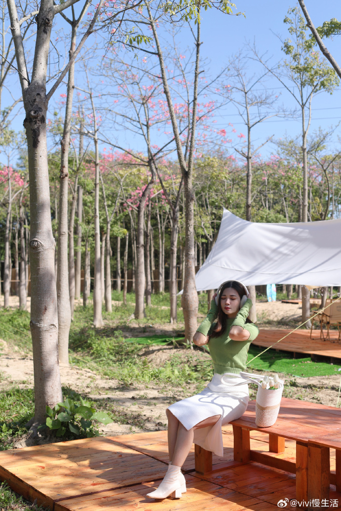 Lilhazeleyes tweet media