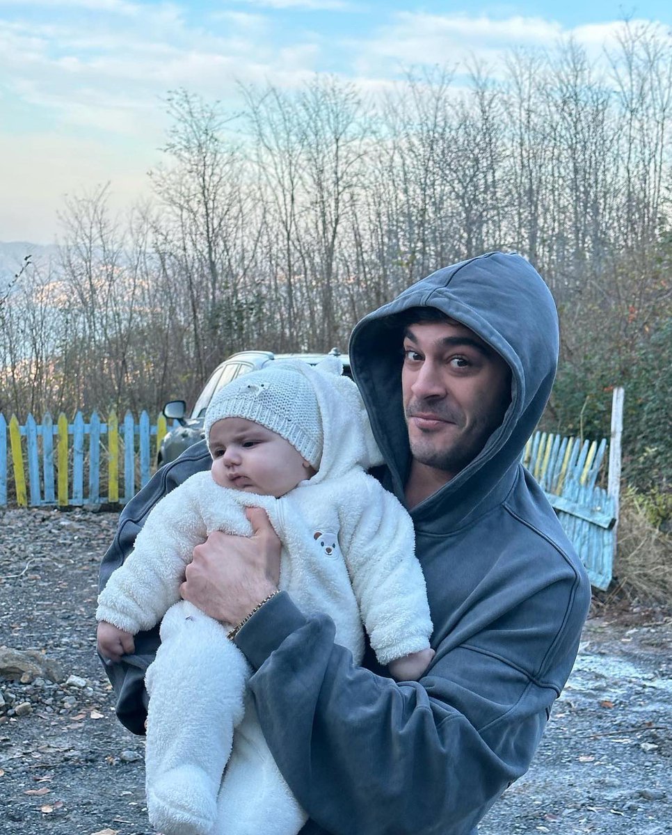 Ya Buraaaak bu meee ahaha yerler ❤️🥰 #BurakDeniz