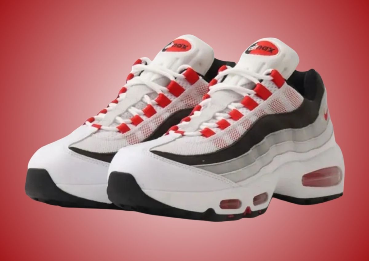 SneakerFiles.com tweet media