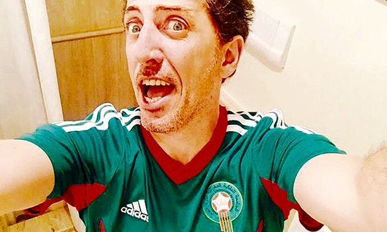 Nail1253114188's tweet photo. QUI EST LE MEILLEUR HUMORISTE MAROCAIN SELON VOUS ? 🇲🇦
1️⃣ JAMEL DEBBOUZE
2️⃣ GAD ELMALEH
3️⃣ HASSAN EL FAD
4️⃣ BOODER
DITES-MOI VOTRE CHOIX EN COMMENTAIRE 👇🔥
#HumourMarocain #StandUp #TeamMaroc #maroc #MarrakechDuRire #ComedyTime #MalikBentalha https://t.co/aQKXkMBsK4