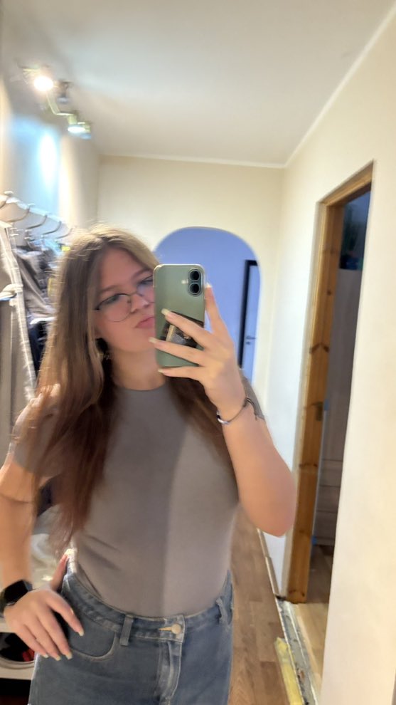 izzy SEEING CONAN?!??!!🎗️🍉 tweet media