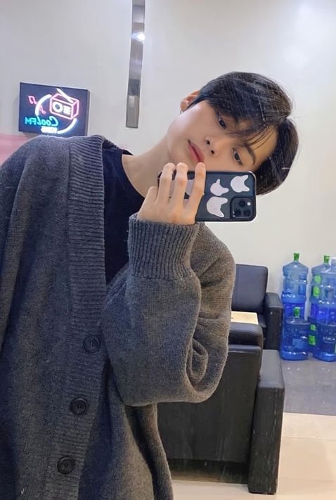 izzy SEEING CONAN?!??!!🎗️🍉 tweet media