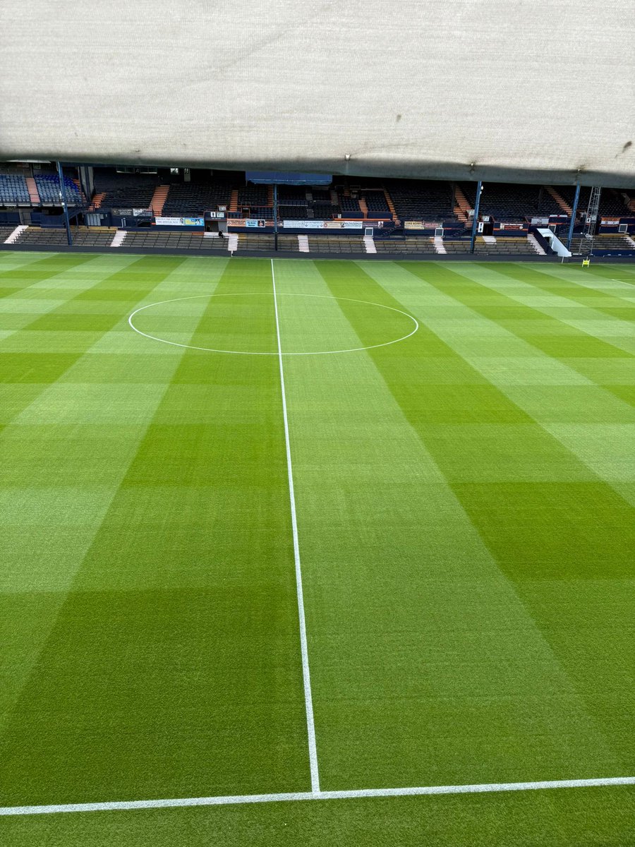 DPSGOLF's tweet photo. We are celebrating Groundsweek so a big round of applause to all those individuals who make sport possible #Groundsweek #Groundsmanagement #sportsturfprofessional #agronomy #sportsturfmanagement @wearetheGMA https://t.co/gKwybb8ykP