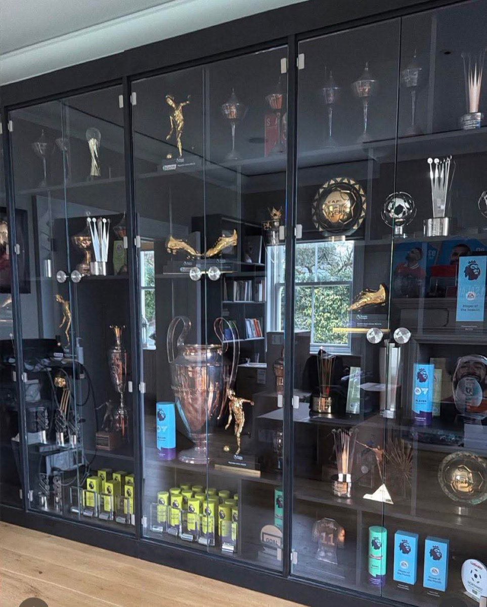 𝐌𝐢𝐬𝐭𝐞𝐫 𝐁𝐨𝐚𝐝𝐮 tweet media