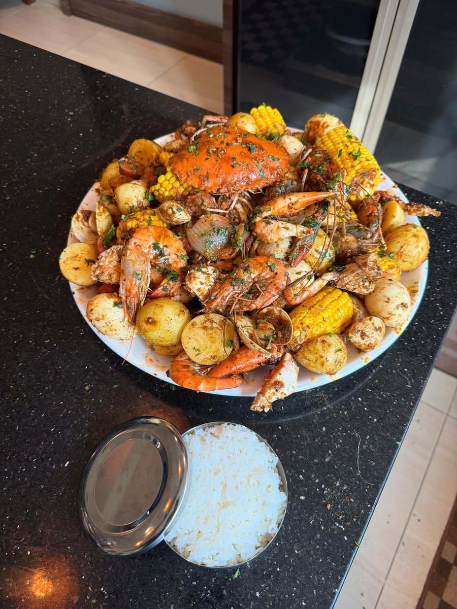 SwenkiesTable's tweet photo. Seafood heaven https://t.co/odNCdgzNSu
