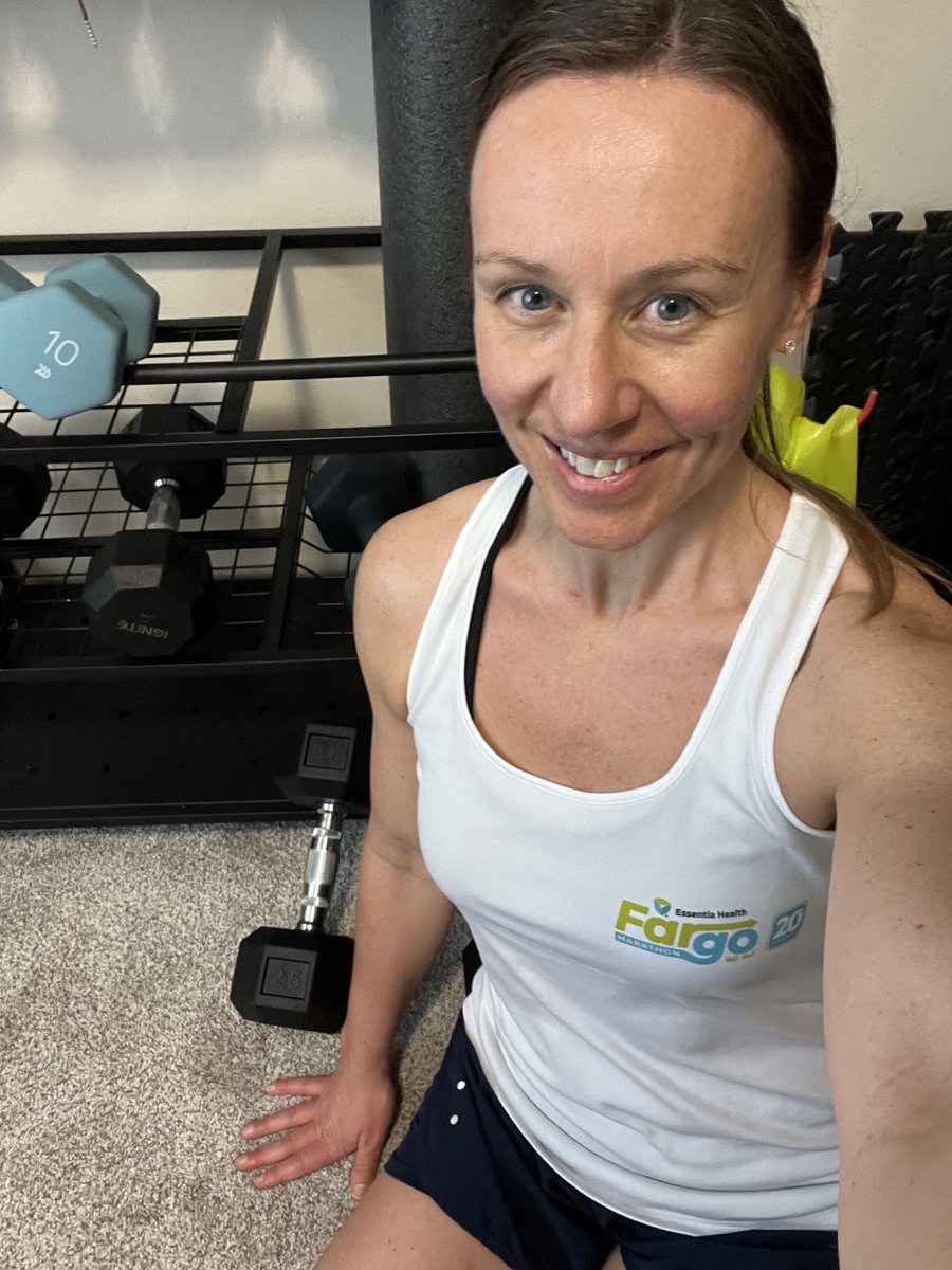 LindsayIRL's tweet image. I love the wellness community here. The ones who don’t look for shortcuts or make excuses, but who show up &amp;amp; work hard, who seek advice &amp;amp; accountability.

Keep going, keep being boring, keep it real 🙌🙌

#wellness #fitness #exercise #running #weightlifting #healthyhabits