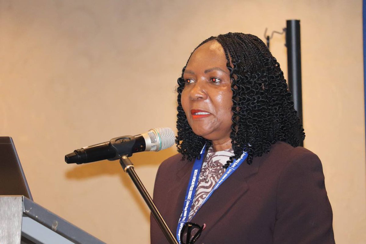 Man’s NOT Barry Roux tweet media